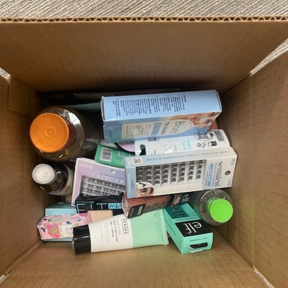 Mixed Beauty Box! Full Size, New, Cosmetics, Skincare, Body Care. Box #4 - Picture 3 of 3